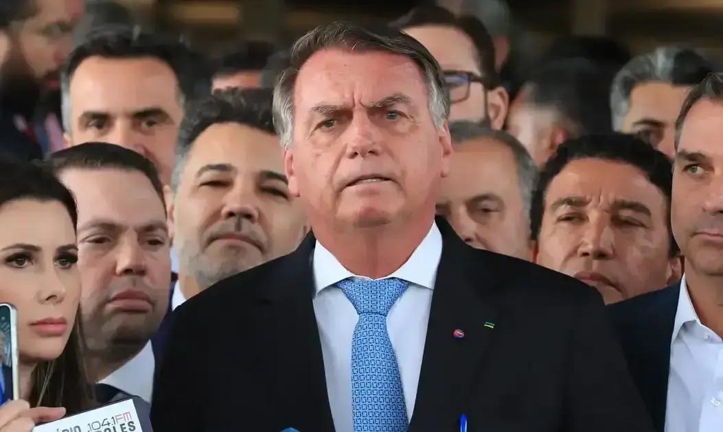 Supremo Tribunal julga ex-presidente Bolsonaro e seus aliados por golpe de Estado